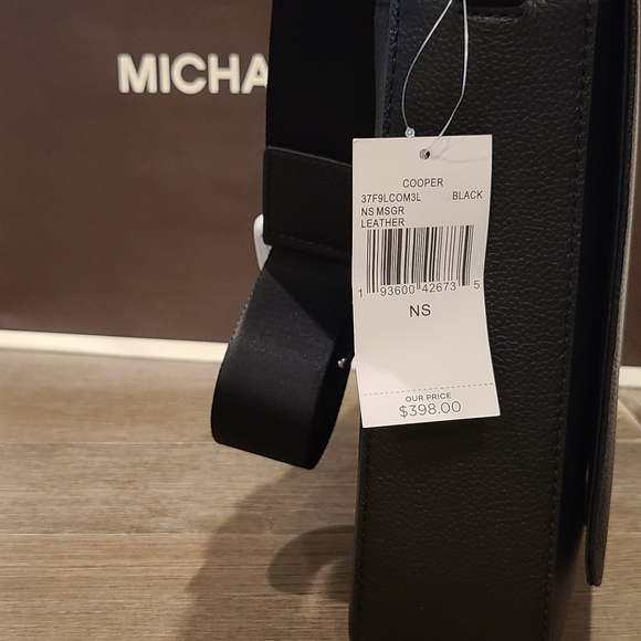 Men messenger bag brand new with tags. - Picture 5 of 7